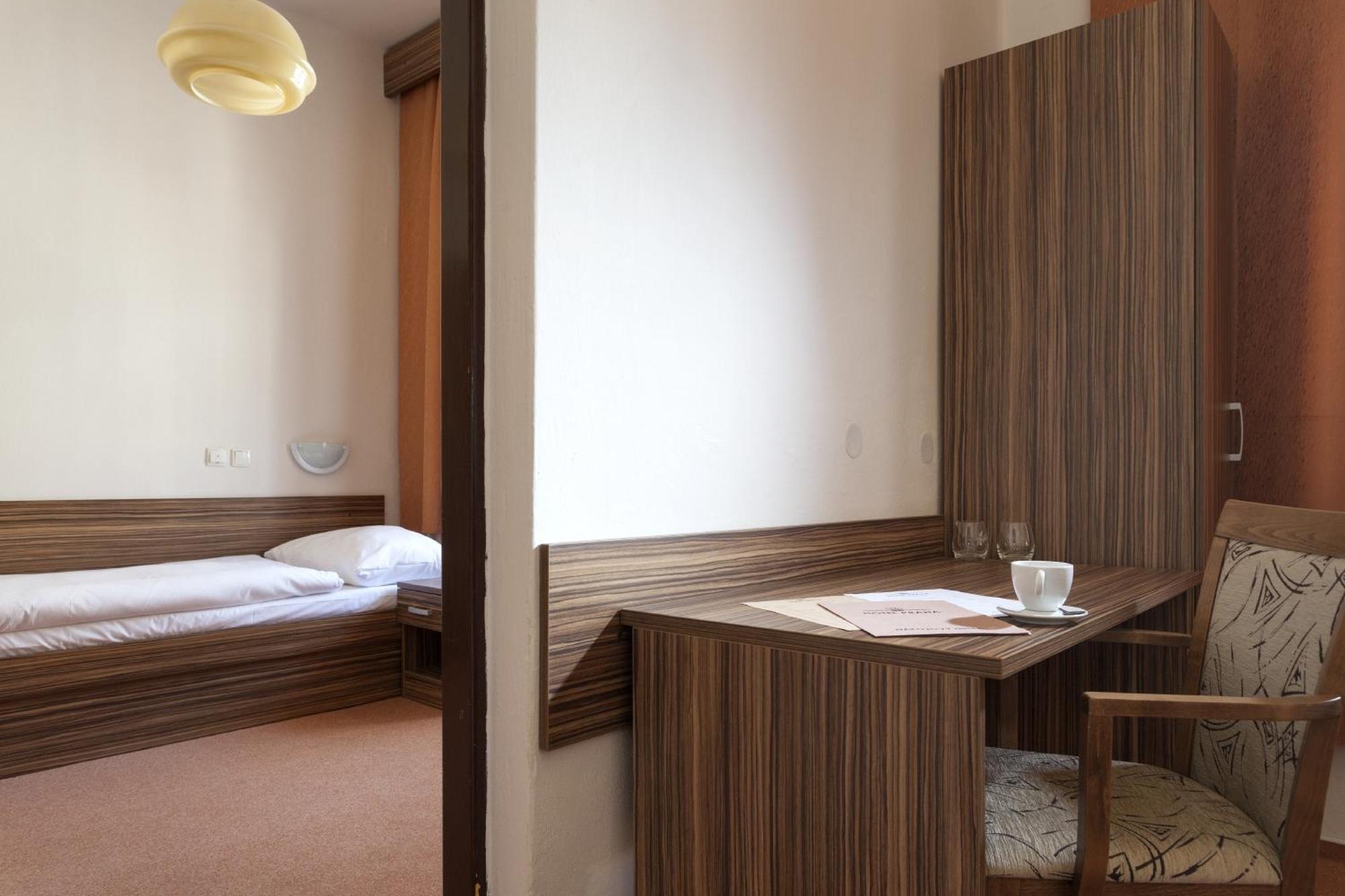 B&B Hotel Praha Nový Jičín Quarto foto